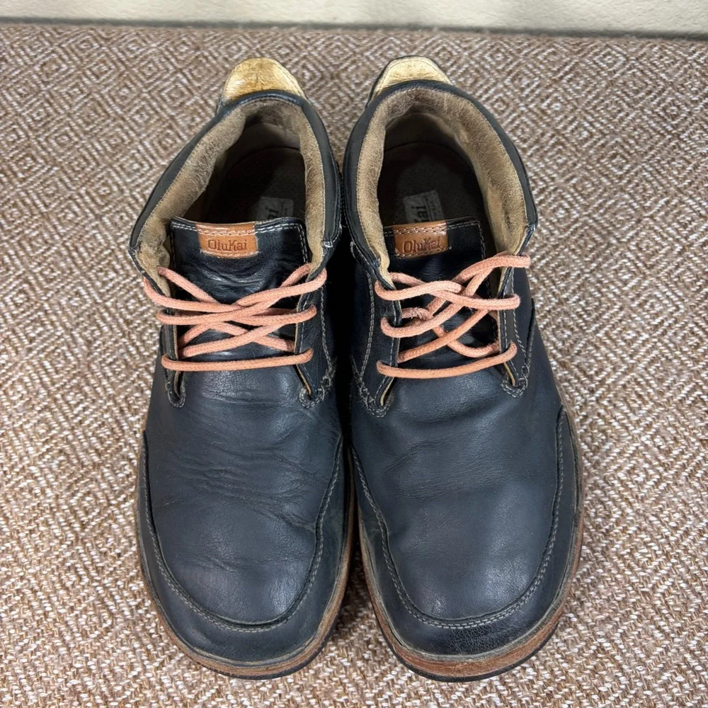 OluKai Kamuela Chukka Boots Mens Sz 10.5 Black Leather Casual Ankle Boho Grunge